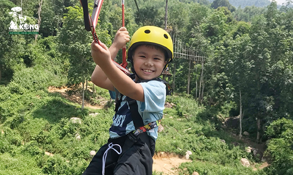 Combo 1: Trượt cáp trong rừng ( Zipline Canopy Tour) và lái xe địa hình trong rừng ( ATV Extreme Tour)