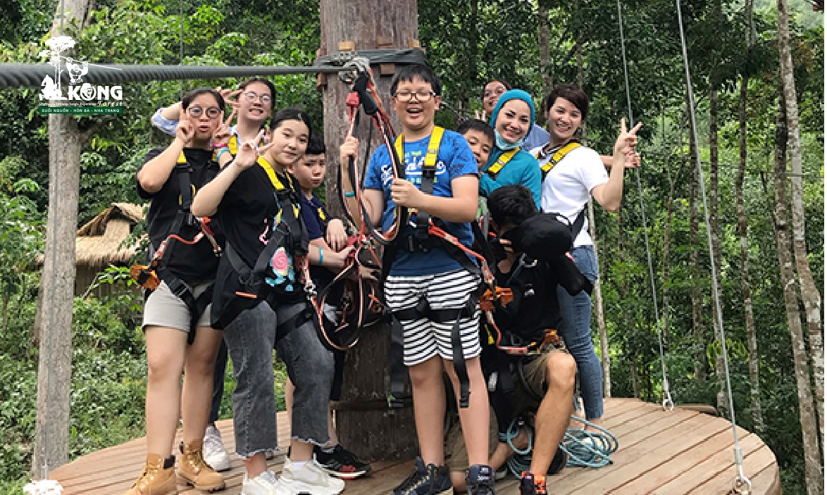 Combo 1: Trượt cáp trong rừng ( Zipline Canopy Tour) và lái xe địa hình trong rừng ( ATV Extreme Tour)