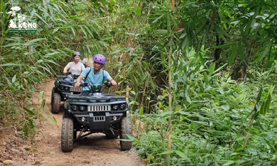 Combo 1: Trượt cáp trong rừng ( Zipline Canopy Tour) và lái xe địa hình trong rừng ( ATV Extreme Tour)